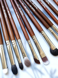 Professional Wooden Handle Eye Makeup Brush Set for Concealer, Eyeliner, and Eyeshadow