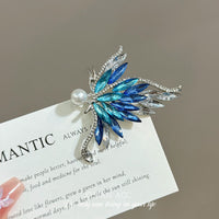 Sparkling Dragonfly Cat Brooch for Suits and Outfits, Fashionable Lightweight Luxury Pin
