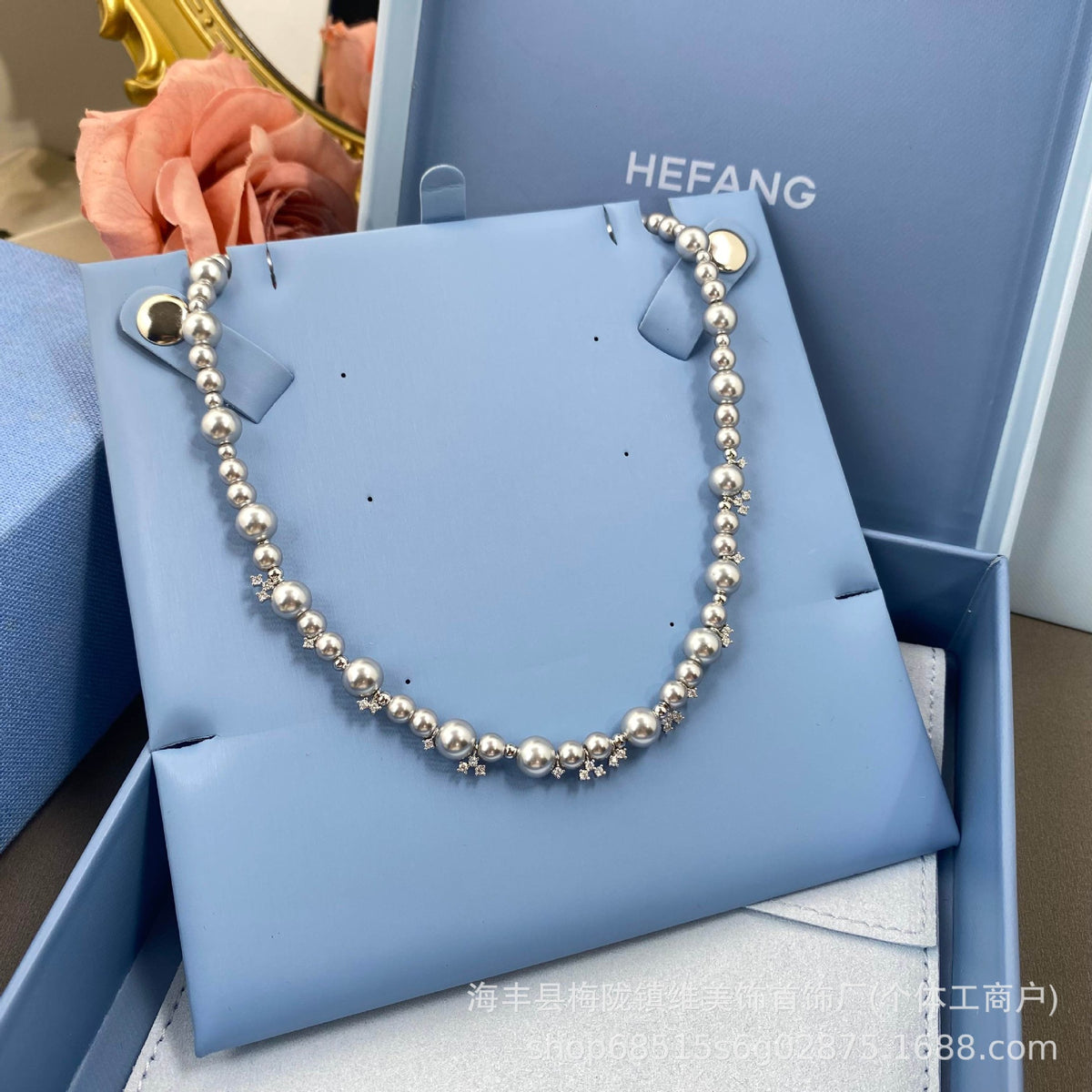 HEFANG Bubble Nebula Necklace for Women, Lightweight Luxury Clavicle Chain