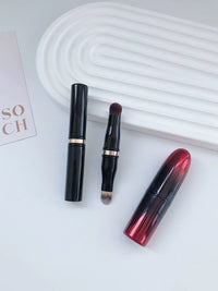 Mini Dual-Ended Lip Brush with Cap for Blending and Concealing