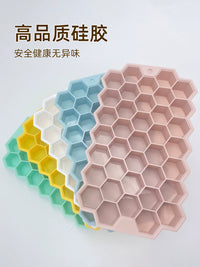 Silicone Honeycomb Ice Cube Tray with Lid for Freezer, Homemade Ice Cube Mold, Food-Grade Ice Maker