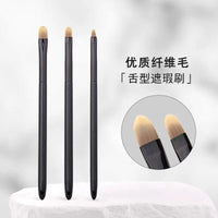 Precision Flat Concealer Brush for Blemishes, Dark Circles, and Fine Lines