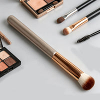 Portable Soft Bristle Wooden Handle Makeup Brush for Foundation, Concealer, Blush, and Eye Shadow