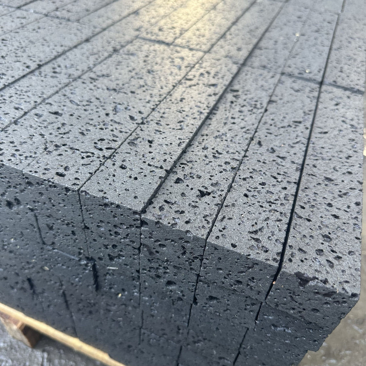 Volcanic Rock Wall Cladding and Paving Slabs for Gardens and Courtyards