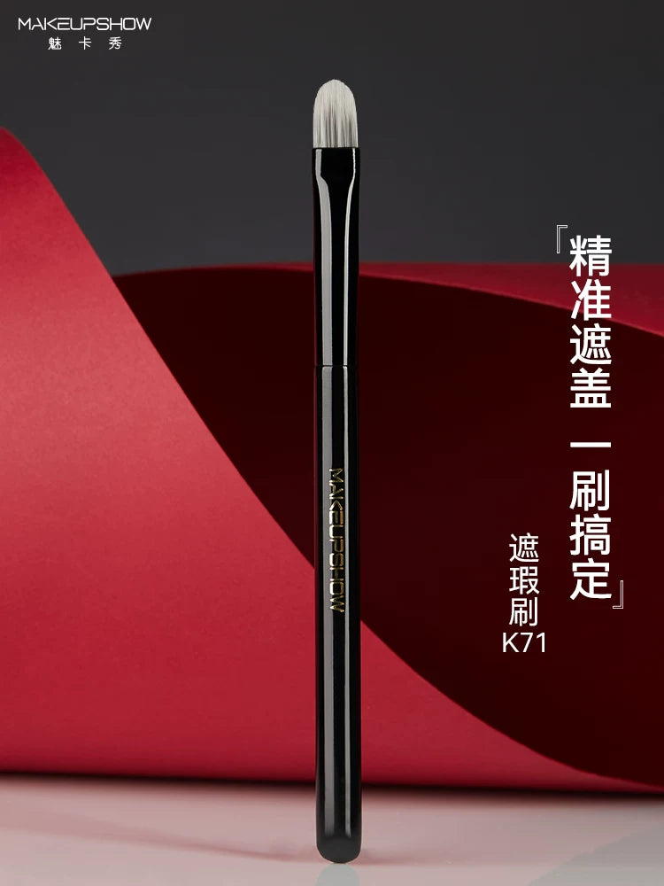Meikashow Flat Head Concealer Brush for Dark Circles, Tear Troughs, Blemishes, and Acne Marks