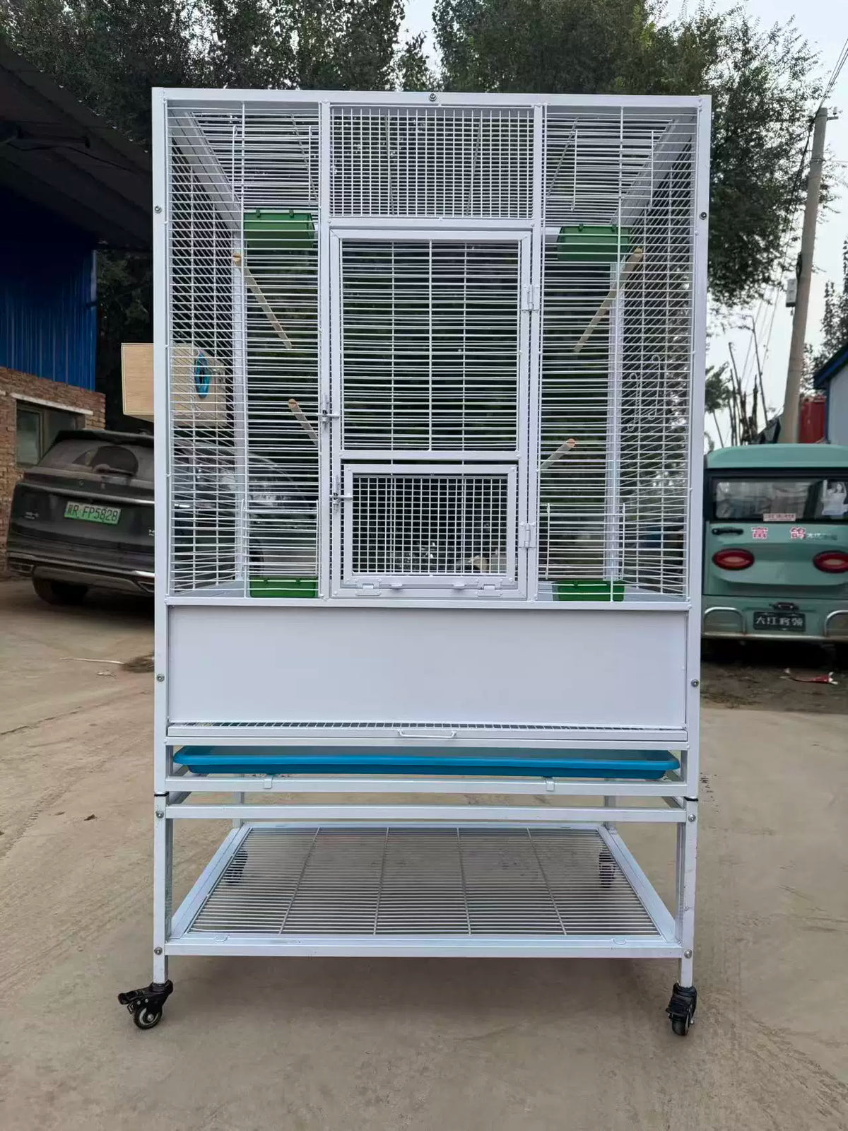 Large Wrought Iron Flight Bird Cage for Parrots and Breeding, Thickened Wire Spacing