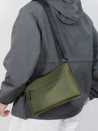 Men's Lightweight Nylon Crossbody Bag Casual Fashion Shoulder Bag for Travel and Daily Use