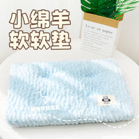 Pet Plush Warming Mat for Small to Medium Dogs and Cats