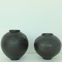 Danish Style Ceramic Wabi-Sabi Vase for Flower Arrangement, Japanese Minimalist Retro Decorative Moon Jar