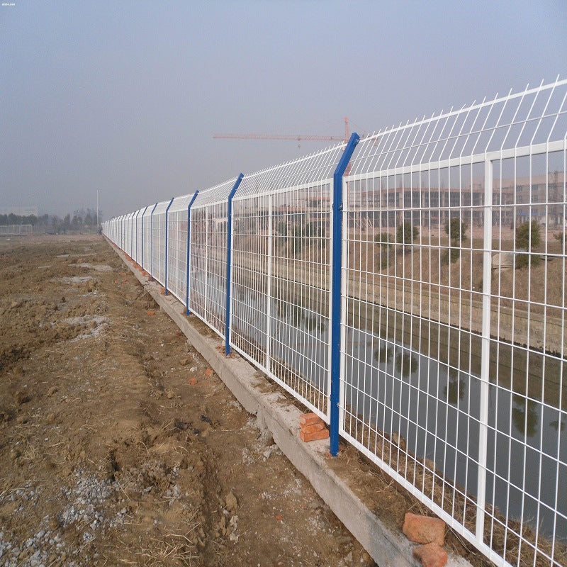 Welded Wire Mesh Fence Panel for Highway, Orchard, and Farm Enclosures