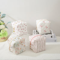 Quilted Floral Cosmetic Bag Insulated Cotton Travel Toiletry Pouch