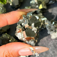Natural Pyrite Raw Stone Cubes Chalcopyrite Iron Ore Specimen for Collection and Decoration
