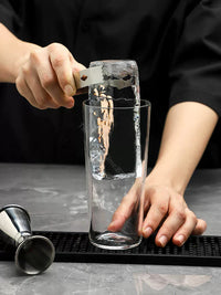Silicone Ice Cube Tray with Lid for Whiskey Cocktails and Drinks, Large Long-Lasting Ice Molds