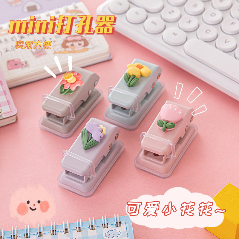 Cute Flower Mini Puncher for DIY Handcrafts and Scrapbooking, Single Hole, Effort-Saving