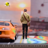1/18 1/24 Scale Miniature Figure with Crossbody Bag and Hands in Pockets for Diorama
