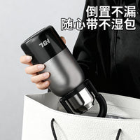 Large Capacity Titanium-Coated 316 Stainless Steel Insulated Water Bottle for Outdoor and Portable Use