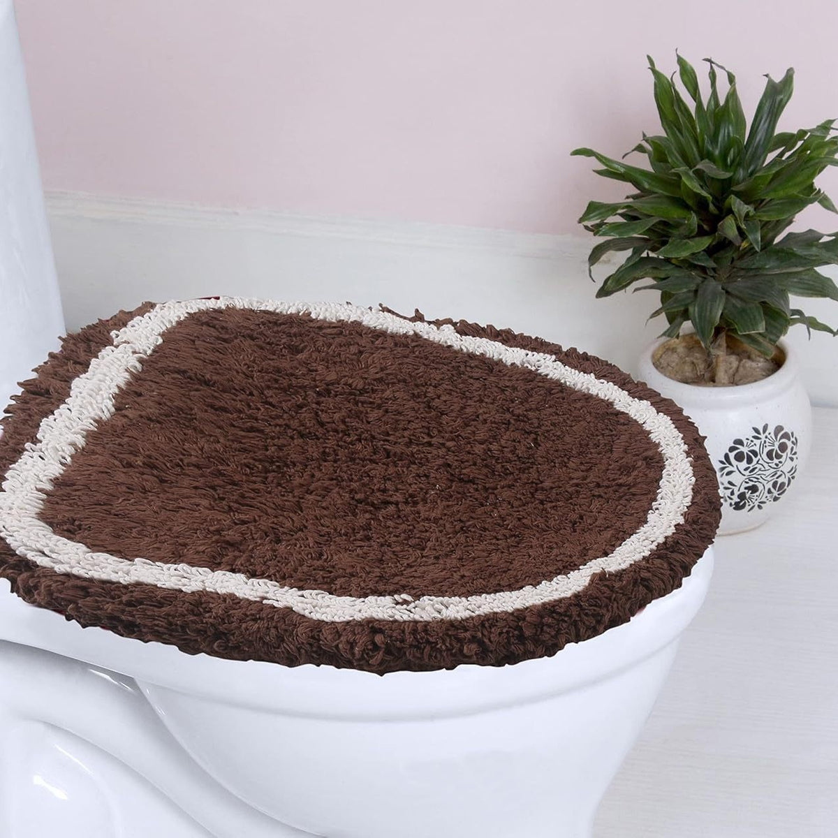 Modern Simple Velvet Floor Mat for Home Bathroom, Dirt-Resistant, Easy to Clean, Cold-Insulating, Wear-Resistant Toilet Lid Mat