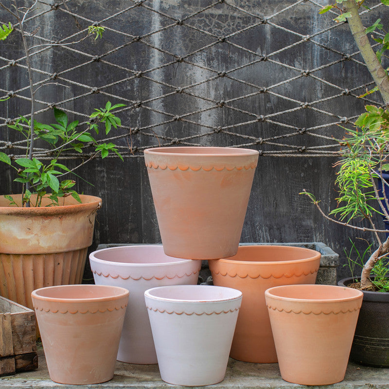 Korean Style Terracotta Planter with Wavy Rim for Outdoor Plants