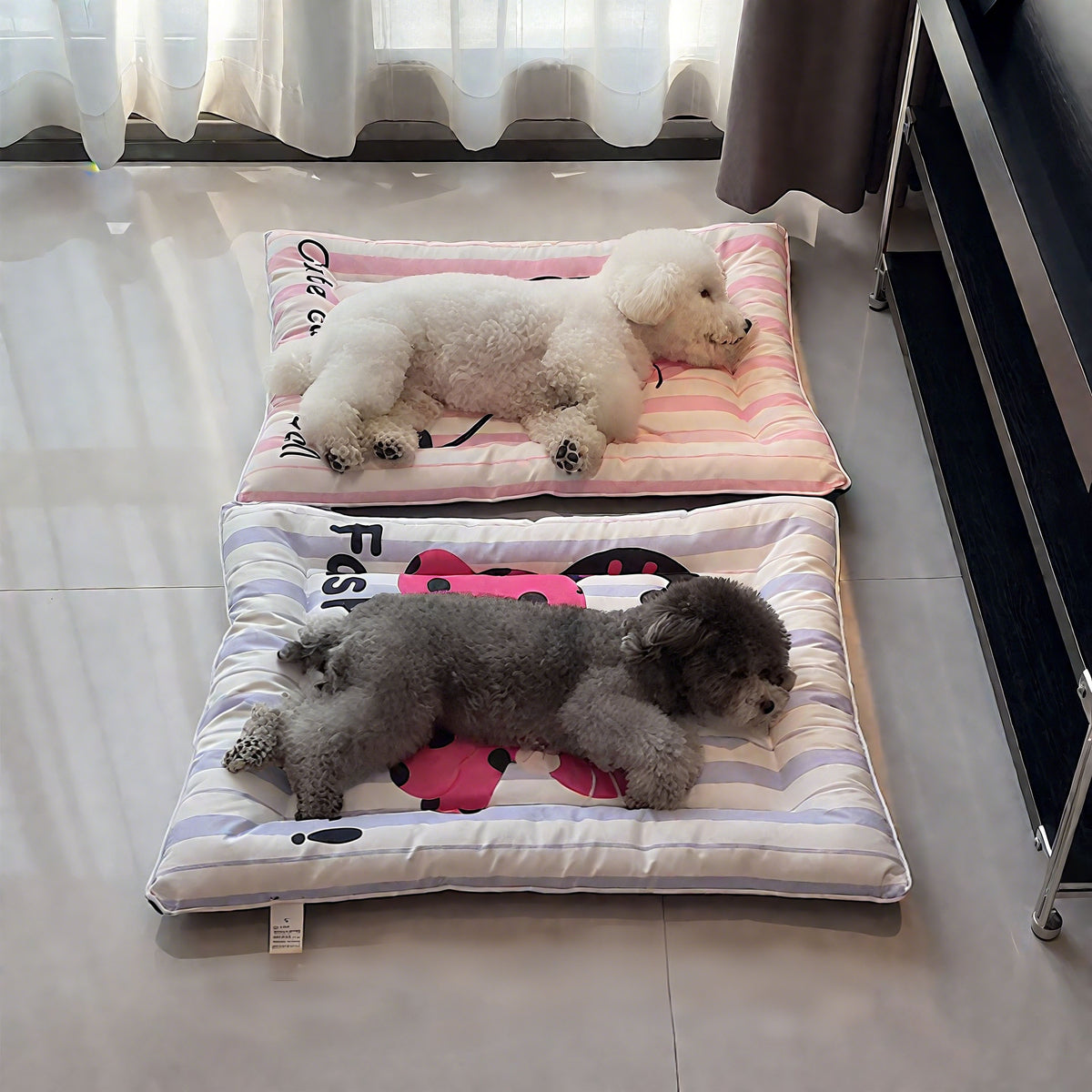Pet Cooling Mat Waterproof Stain-Resistant Dog Cat Bed for Small to Medium Breeds