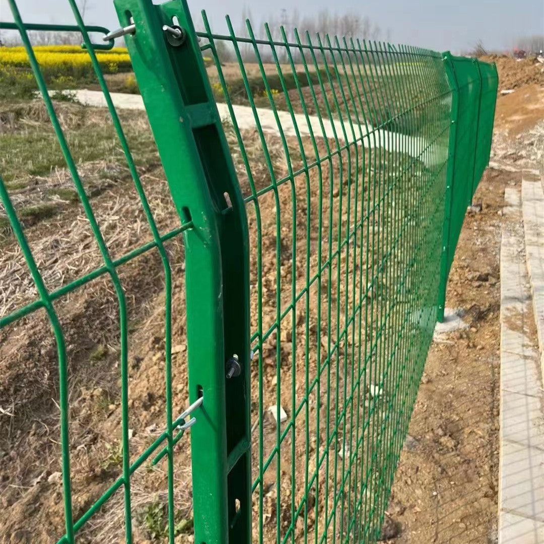 Welded Wire Mesh Fence Panel with C/U/M-Type Posts for Highway Isolation