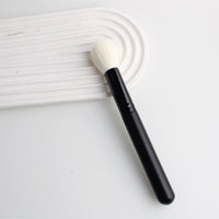 Portable Soft Bristle Wooden Handle Makeup Brush for Foundation, Concealer, Blush, and Eye Shadow