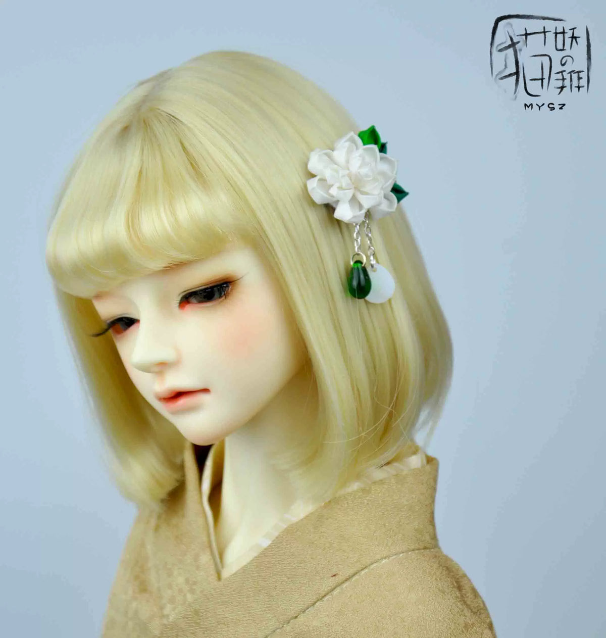BJD Doll Japanese Kimono Hair Clip Headpiece for 1/4, 1/3, and Baby Dolls - Elegant Gardenia Design