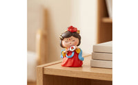 Traditional Girl Figurine Decorative Resin Figurine Intricately Detailed Miniature Figure High Detail for Collectors, Anime Fans, Desk, Bookshelf, Car Dashboard