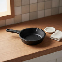Realistic Design Simulation Cooking Pan Model Exquisite Workmanship Miniature Frying Pan DIY Craft Accessory Mini Skillet Toy for Hobbyists, Crafters, Miniature Scene, Photography Prop