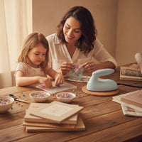 Handheld Electric Iron Iron Compact Mini Iron Lightweight Appliance for Crafters, Journeyers, Crafting, Sewing, Dorm Rooms