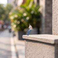 1/64 Leaning Man Figure Highly Detailed Figures Fine Workmanship Model People for Diorama, Architecture Display
