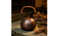 Hammered Teapot Large-capacity Heat-resistant Copper-tone Vessel with Dimpled Texture and Comfortable Handle Suitable for Tea Lovers Tea Table Tea Service Gift Giving