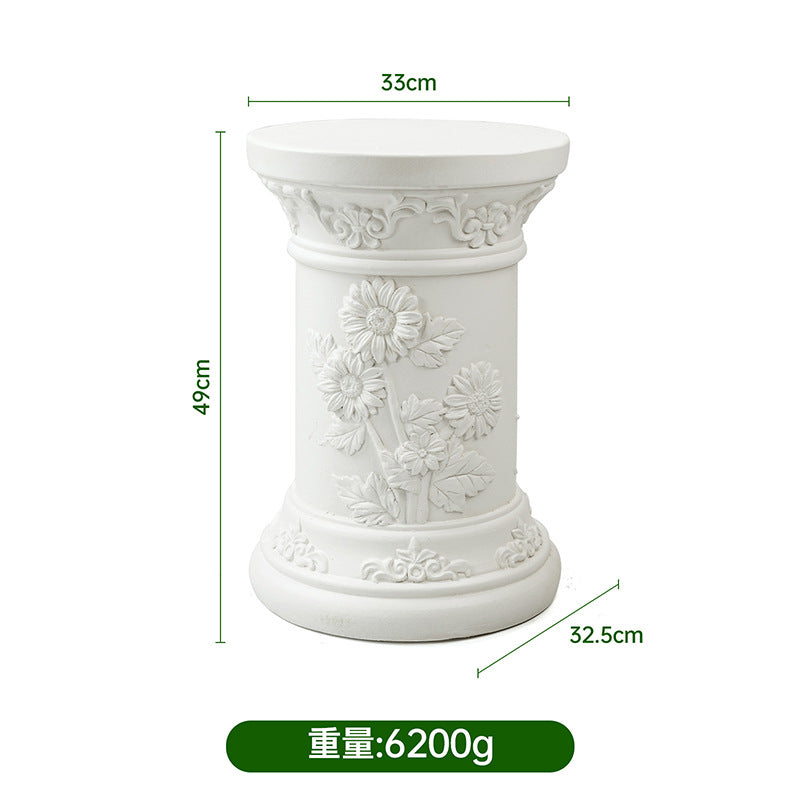 Roman Column-daisy