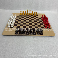 跨境仿木纹橡胶垫四人国际象棋棋子(棕黄红白)王高约49mm棋盘35cm