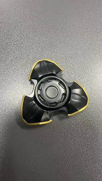 跨境热卖edc解压玩具指尖陀螺开甲陀螺合金解压神器减压玩具