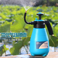 Manual Pressure Sprayer for Plants 2L Watering Can with Anti-Explosion Hydraulic Rod