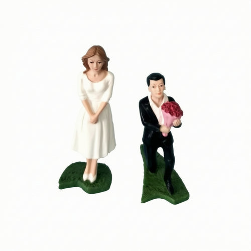 Miniature Couple Scene Mini Miniature Figure Sweet for Tabletop, Couples, Brides