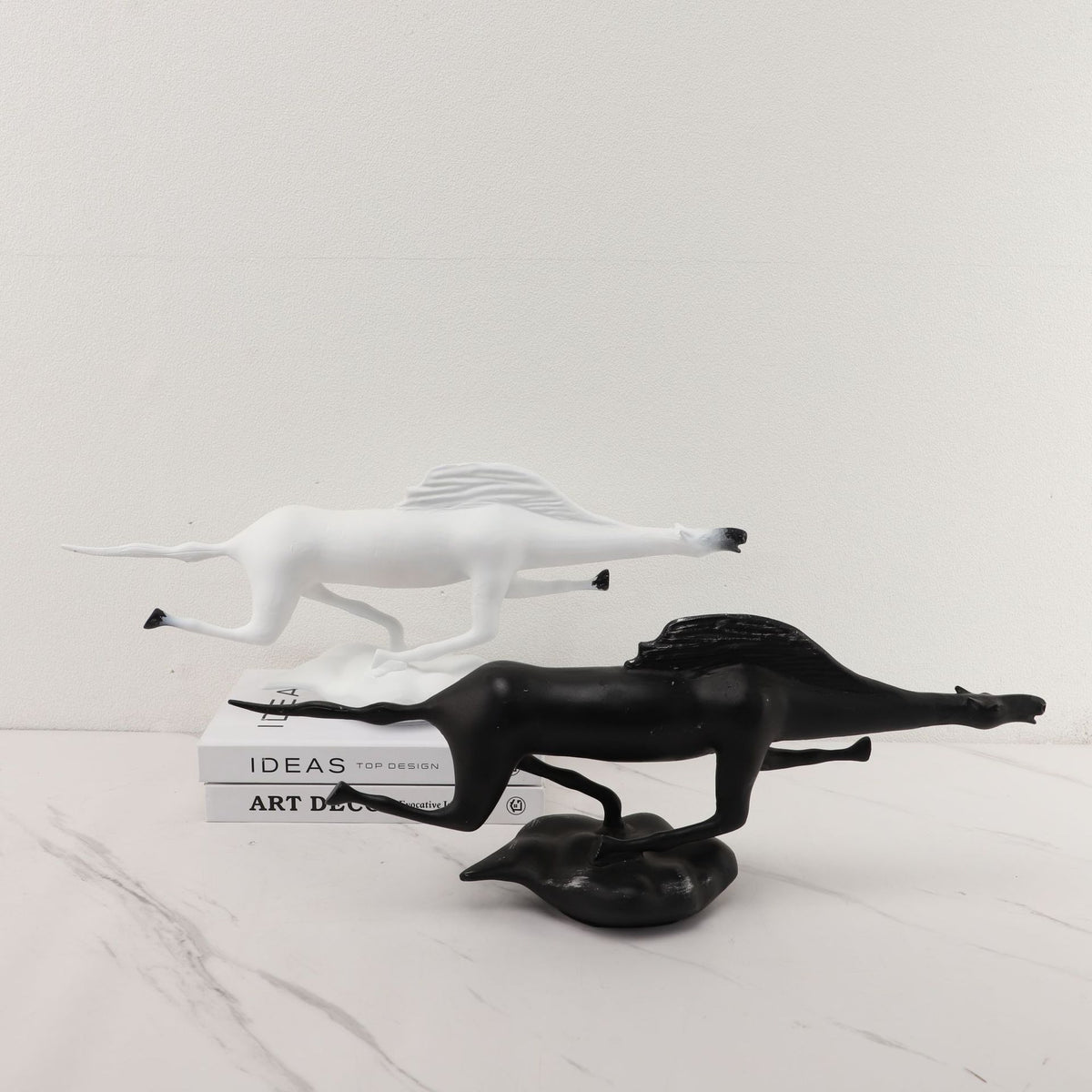 Nordic Minimalist Metal Horse Art Sculpture for Hotel Lobby