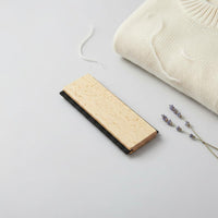 Wooden Lint Brush Comfortable Grip Cashmere Comb Gentle On Fabrics for Travel