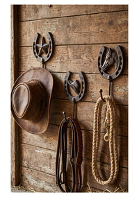 Modern Minimalist Retro Iron Hook with Horseshoe Design