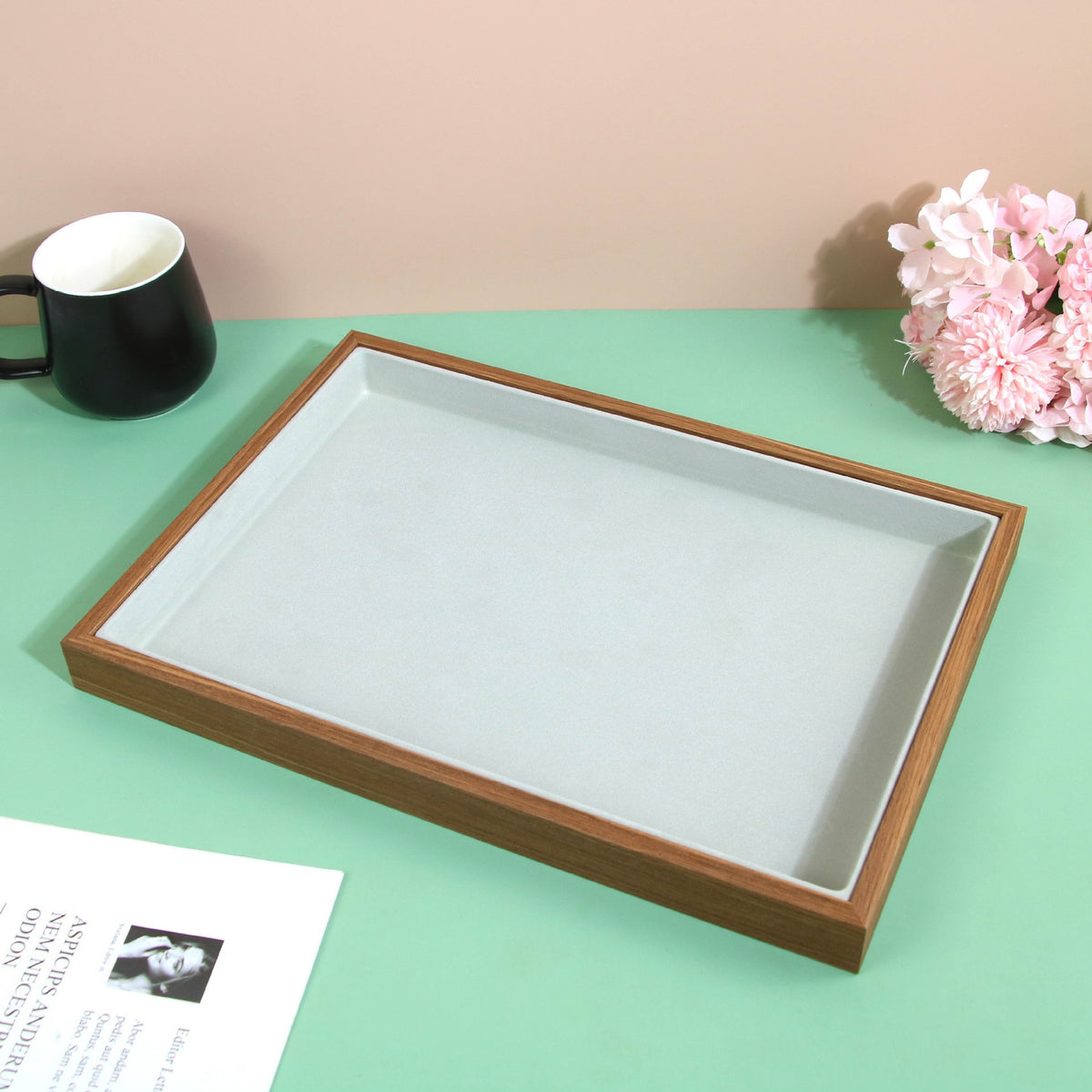 Empty Tray