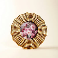 Vintage-Inspired Round Photo Frame Scalloped Round Picture Frame Elegant Easy to Clean for Dresser, Mantel, Entryway