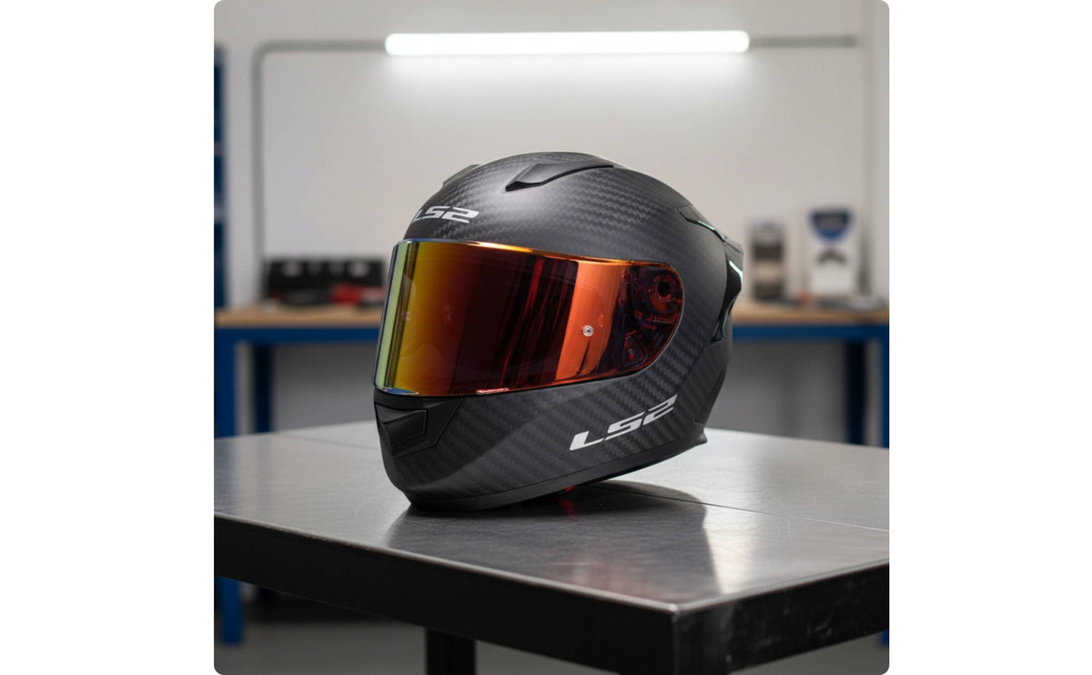 Full-Headgear Helmet with Spoiler | Carbon-Fiber-Look, Aerodynamic, full-headgear Helmet with Visor, for performance riding events