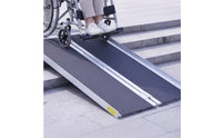 Anti-Slip Surface Foldable Aluminum Ramp Rustproof Mobility Aid CE Certified for Stairs, Doorways