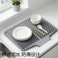Silicone Drainage Mat for Kitchen Countertop, Dish and Fruit Drying Pad, Heat-Resistant and Non-Slip