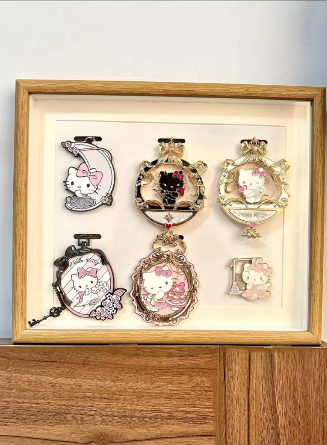 Natural Wood / 6 Medals 12IN Desk