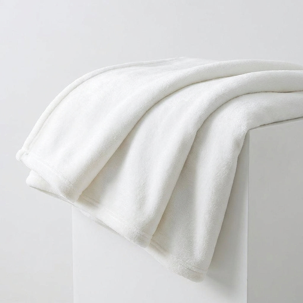 Easter Throw Blanket Warm White Flannel Blanket Motif Throw Blanket for Families, Adults, Lounging, Living Room, Bedroom, Holiday Decoration