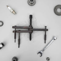 Threaded Screw Design Crankshaft Separator Three Arm Design Gearbox Splitter Tool Heavy Duty Engine Disassembly Tool for Motorcycle Repairers, Mechanics, Workshop, Garage