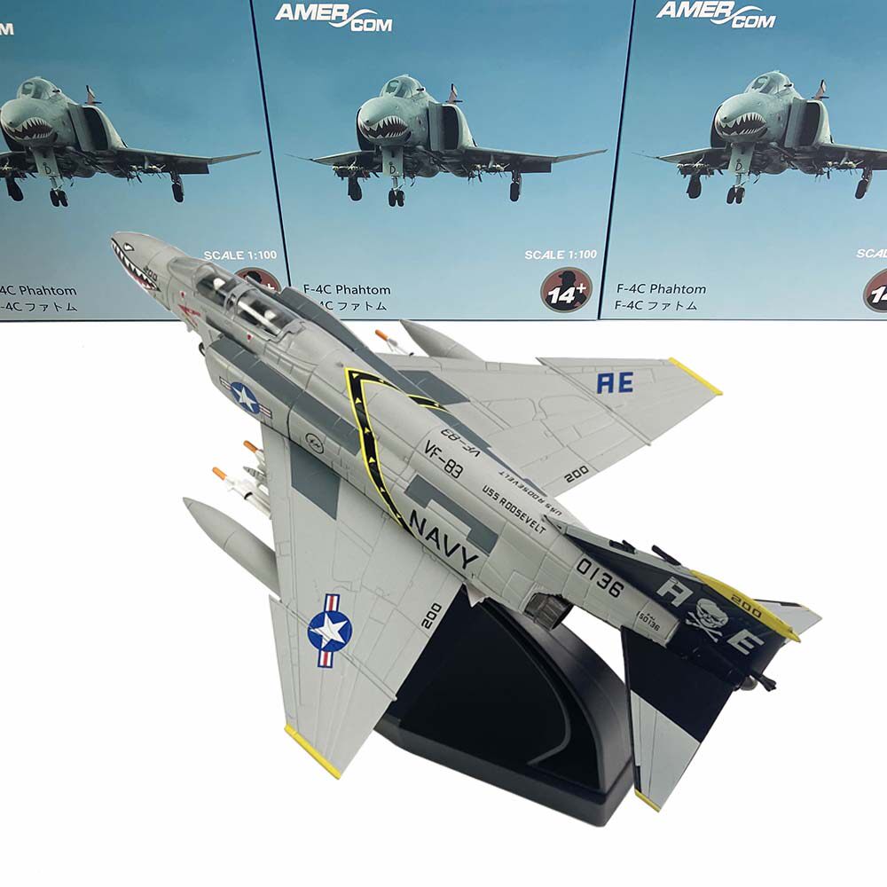 1/100 F-4 Phantom Pirate Flag Independence F4C Fighter Military Alloy Aircraft Model Simulation Ornament
