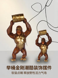 跨境欧美金属猩猩树脂工艺品摆件家居客厅电视柜展厅桌面装饰礼物