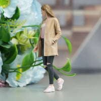 Scale Model Woman Finely Detailed Scene Display Accessory for Desktop Decoration